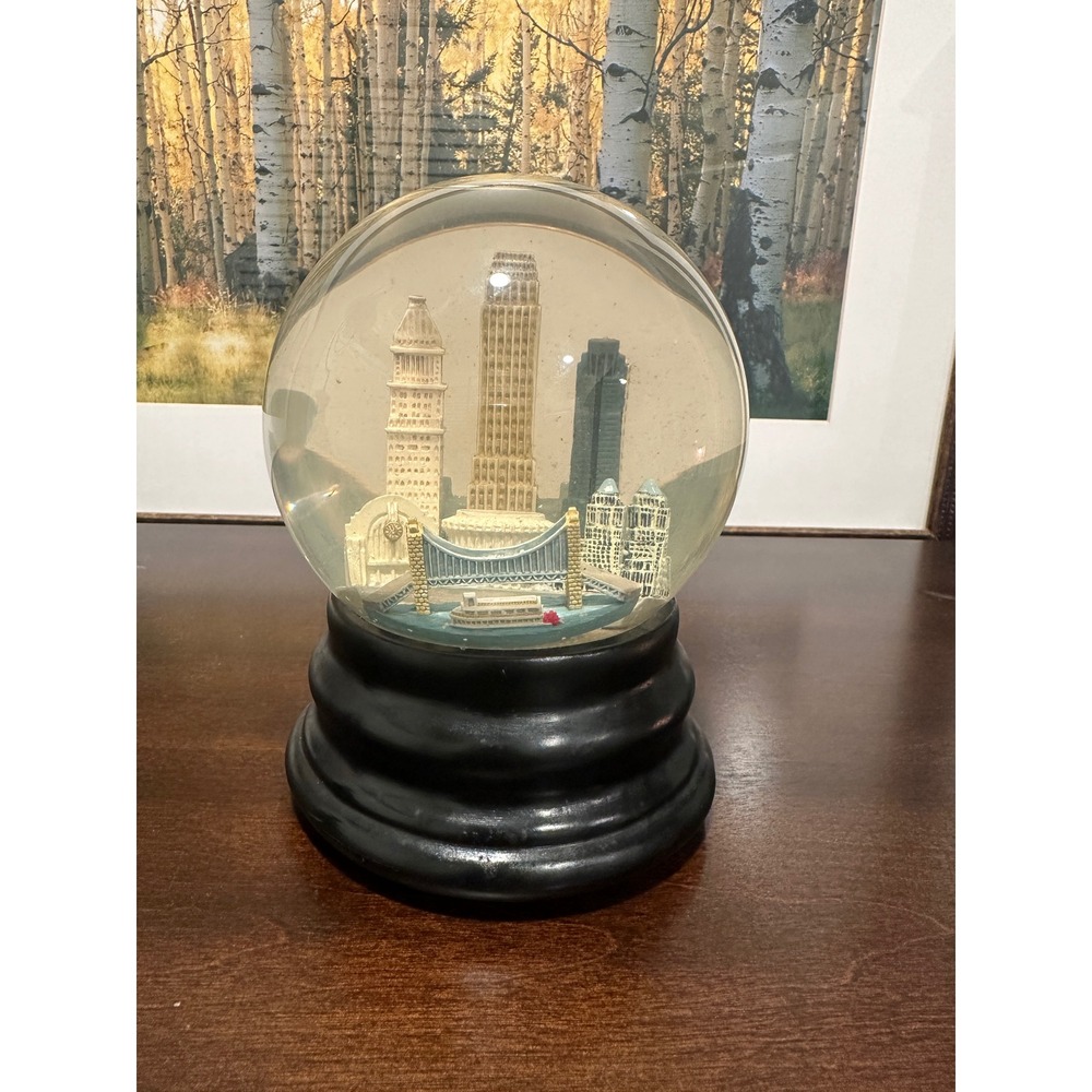 Saks Fifth Avenue Cincinnati Skyline Musical Snow Globe Three Jays Imports